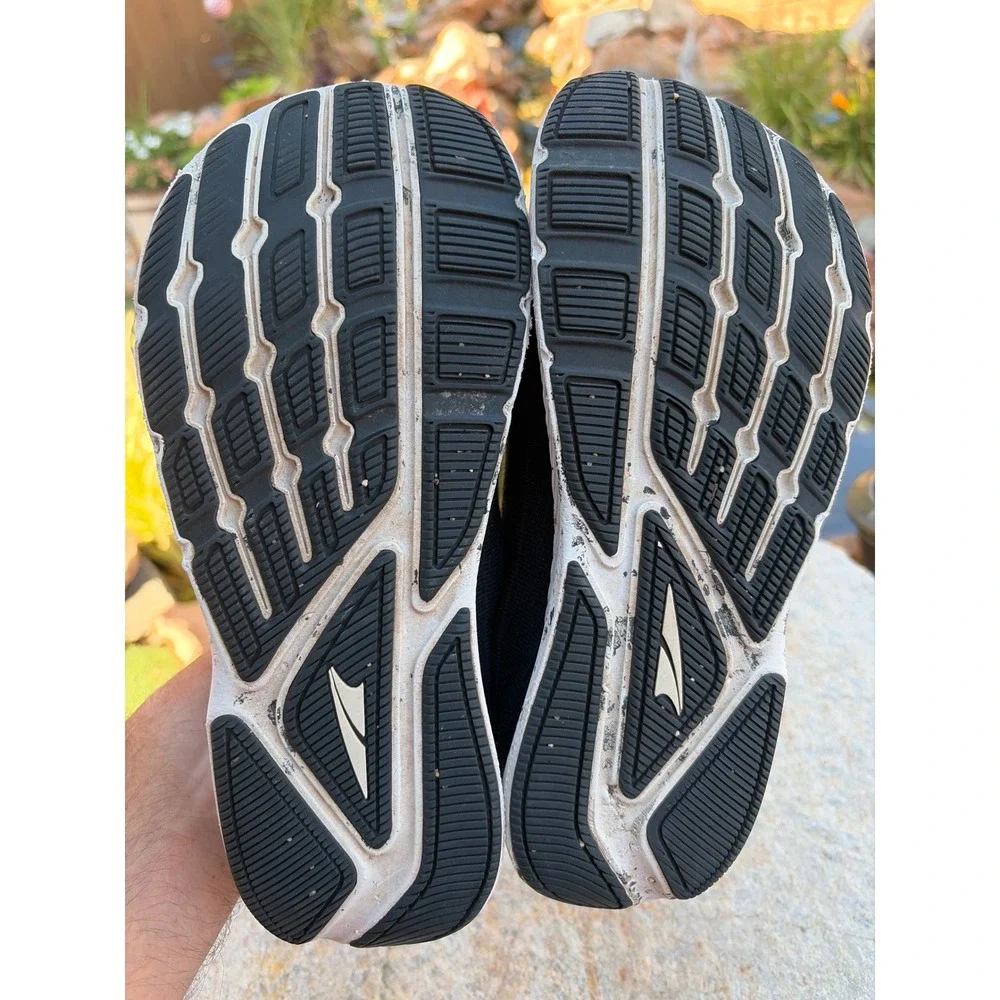Altra Escalante 3 Womens Running Shoes Black White AL0A7R71000 Size 7.5